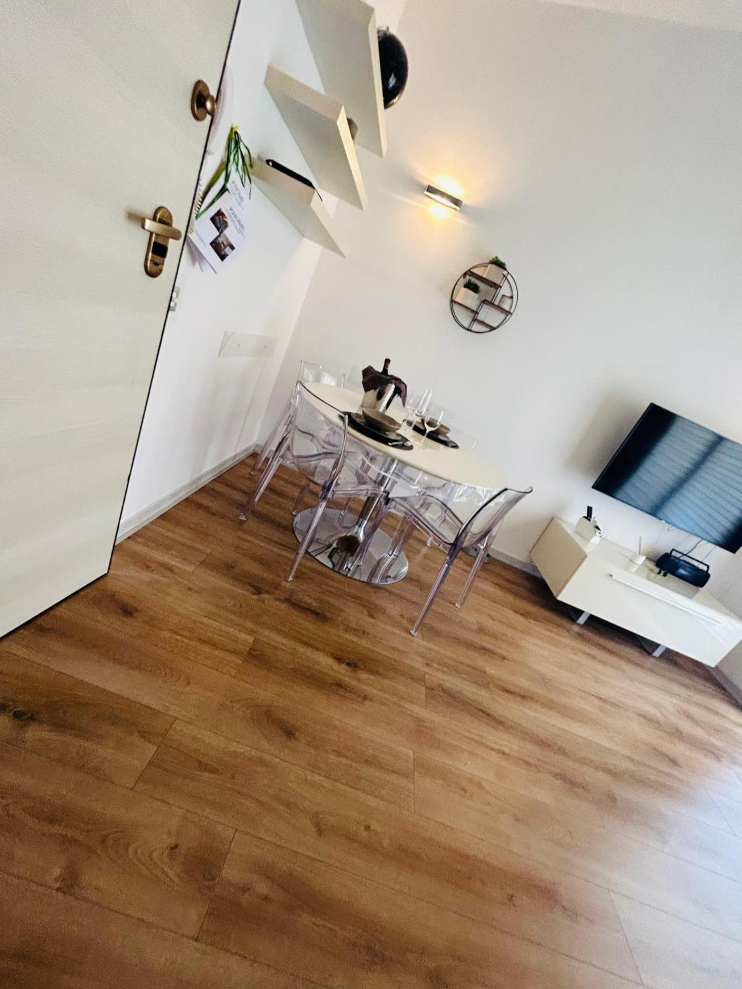 P. Home La Maddalena  Bagian luar foto