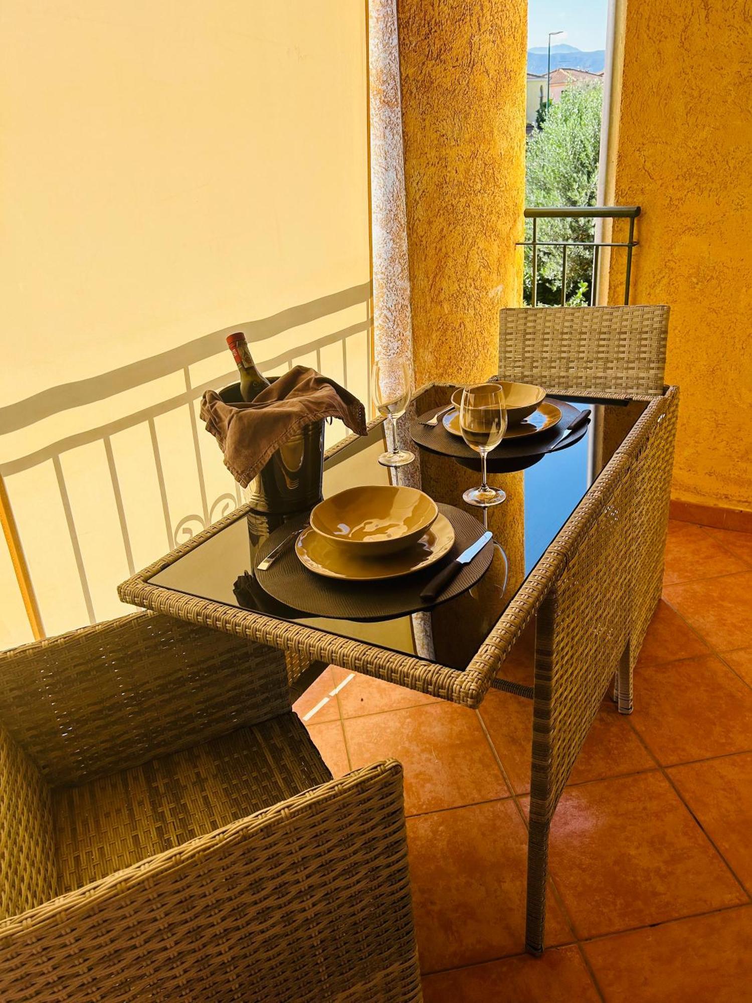 P. Home La Maddalena  Bagian luar foto